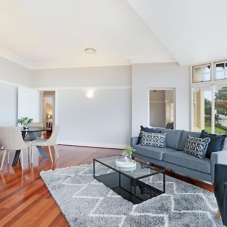 Huge Harbour View Apartment In Historic Home Sídney Exterior foto